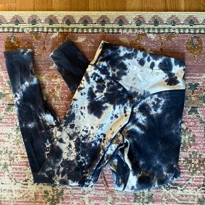 Balance Athletica Atmos Cloud leggings